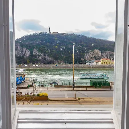 Appartement Luxury Danube Apartment. Boedapest