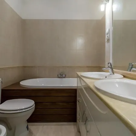 Luxury Danube Apartment. Boedapest